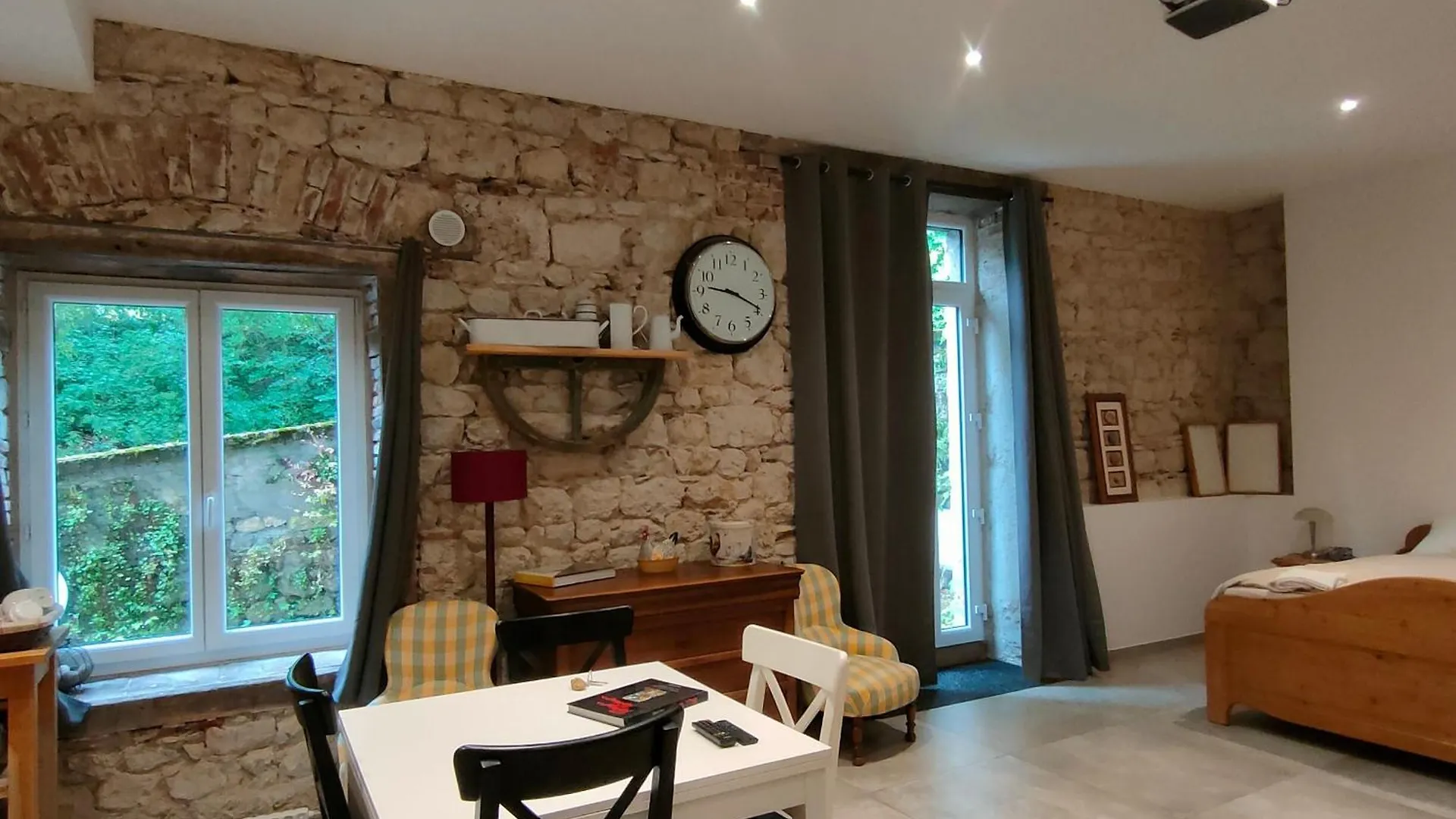 Gites Du Longevent Appartement Du Moulin Perouges Meximieux