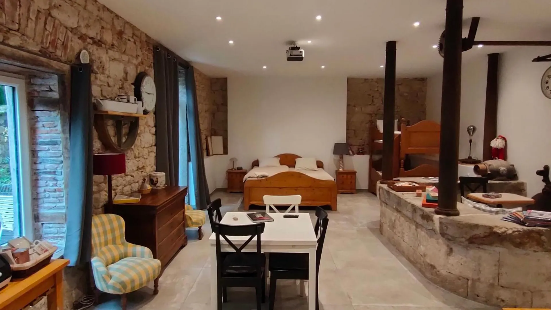 Gites Du Longevent Appartement Du Moulin Perouges Meximieux France