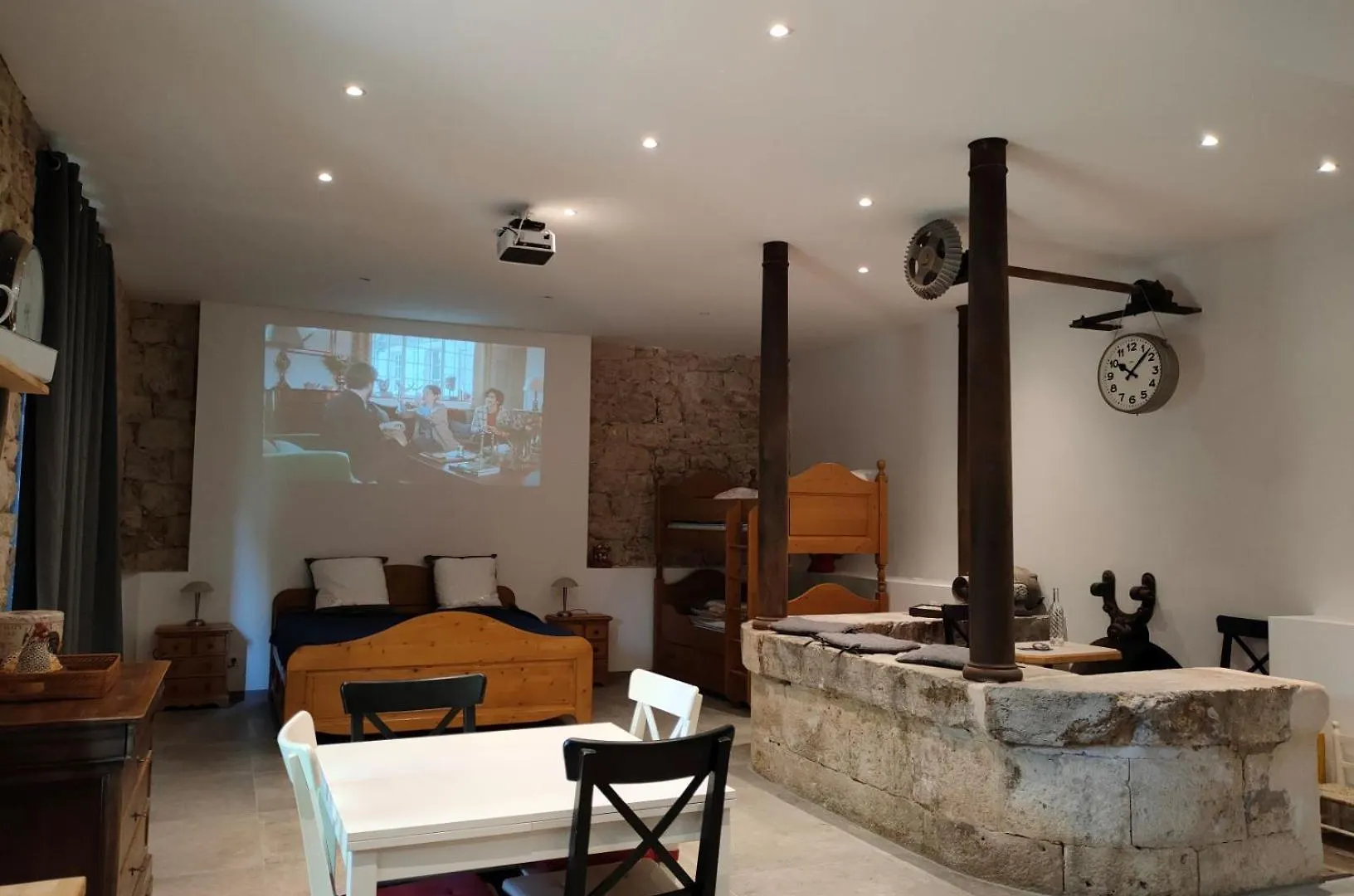 Gites Du Longevent Appartement Du Moulin Perouges Meximieux 0*,