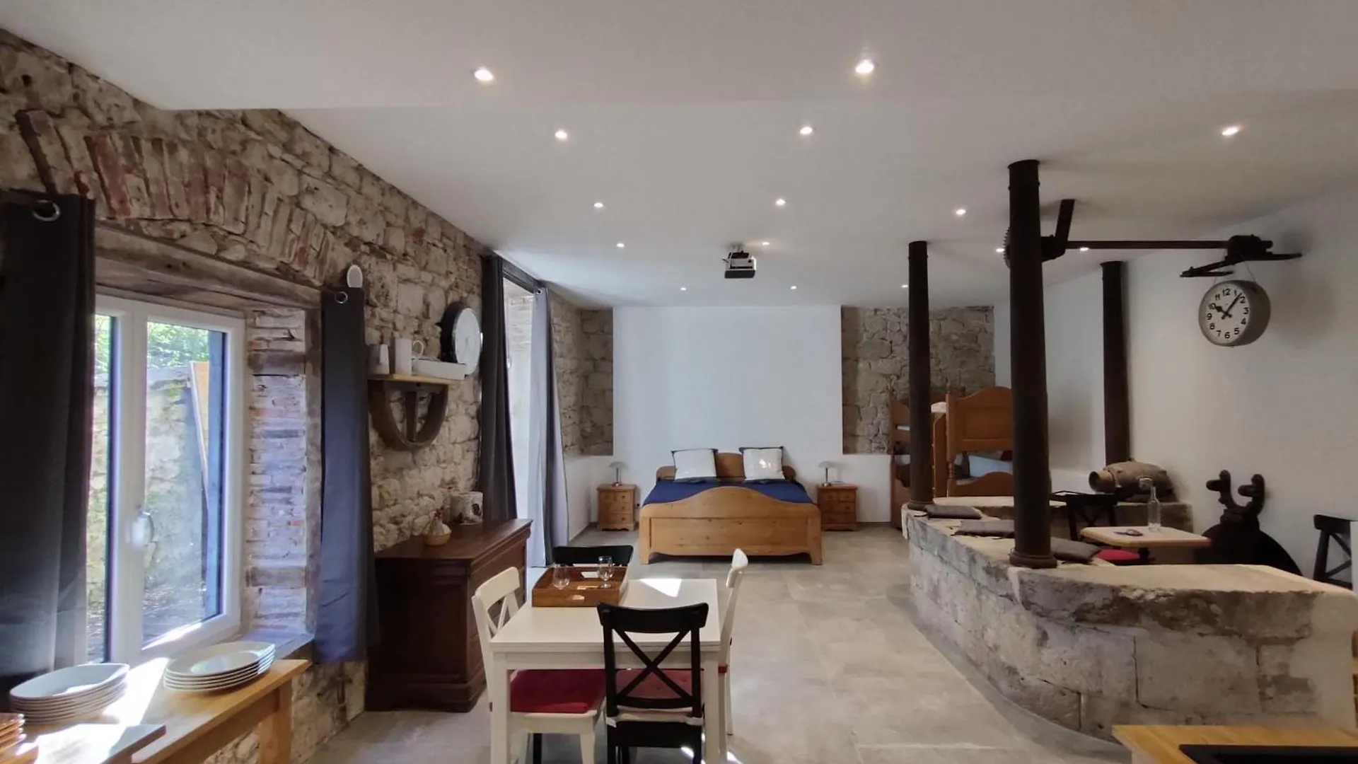 Gites Du Longevent Appartement Du Moulin Perouges Meximieux