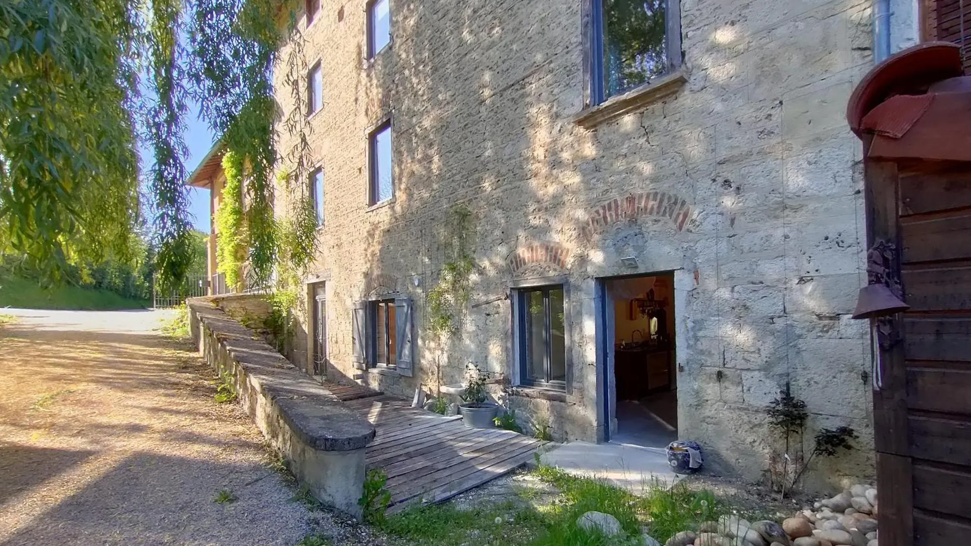 Gites Du Longevent Appartement Du Moulin Perouges Meximieux Affittacamere